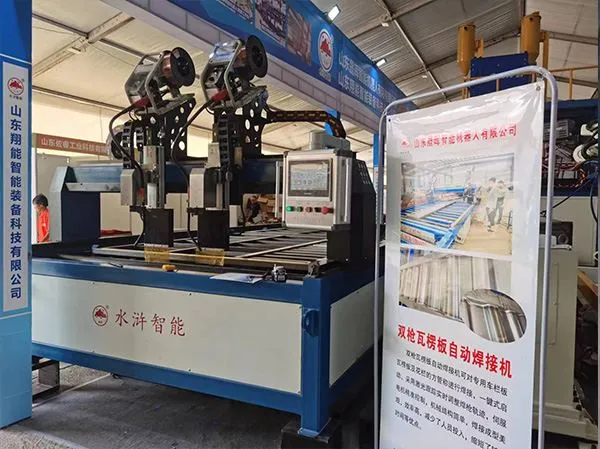 ডাবল বন্দুক ঢেউতোলা বোর্ড স্বয়ংক্রিয় ঢালাই মেশিন